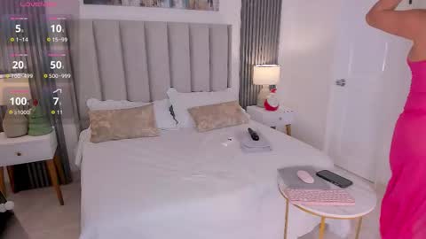 Andrea online show from November 2025 10:55:02 PM