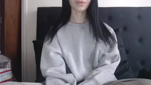 Snapshot of novafrey chatting on November 2025 08:18:01 PM Olivia online show from November 2025 08:18:01 PM