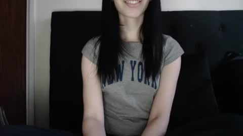 Snapshot of novafrey chatting on November 2025 01:06:01 PM Olivia online show from November 2025 01:06:01 PM