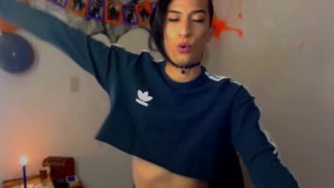 Nova...  online show from October 2025 03:33:02 PM