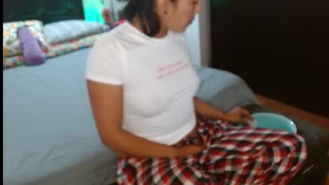 novaperotti online show from January 2025 04:48:01 AM