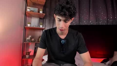 Nova online show from November 2025 07:41:02 PM