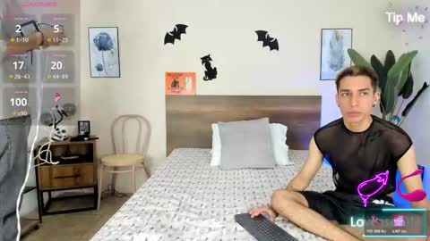 NovayBrian online show from October 2025 04:42:01 AM