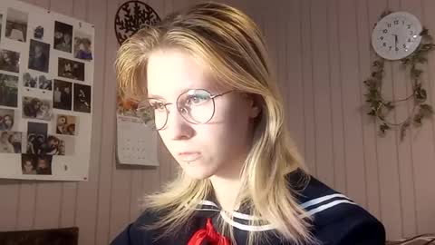 Snapshot of novellahartig chatting on February 2026 02:24:02 PM Sari It is my first day online show from February 2026 02:24:02 PM