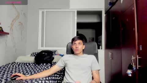 Noxx  online show from November 2025 01:37:02 AM