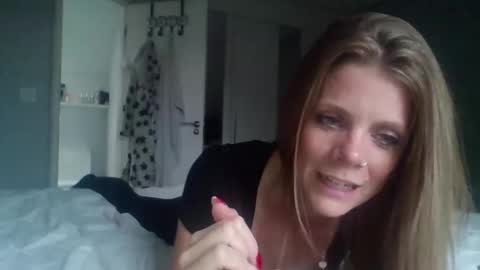 Alice  Nudgeman online show from October 2025 08:12:01 AM