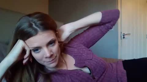 Alice  Nudgeman online show from November 2025 09:10:01 AM