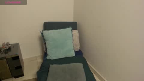 nuit_rose online show from February 2026 02:43:02 AM