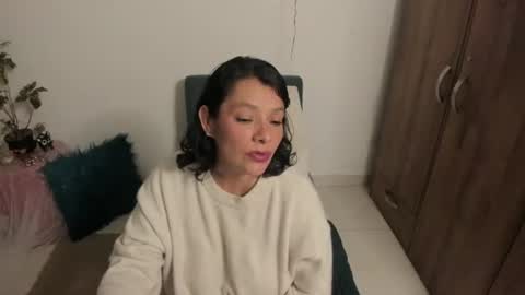nuit_rose online show from June 2026 01:11:02 AM