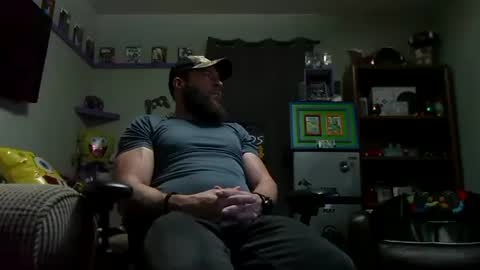 Awwwww Hey Sweetie Pies. Welcome To The Sweetie Pie Lounge. Enjoy The Dad-Cast. SweetCorny Fun-loving Dad Talk. online show from September 2025 03:39:01 AM