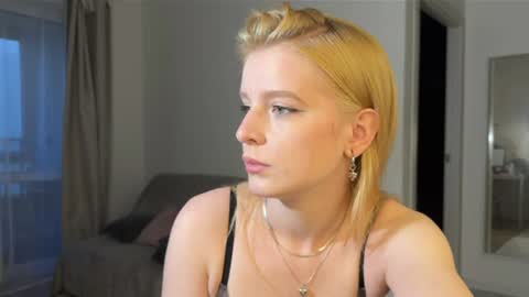 Snapshot of nura_foxx chatting on July 2026 12:45:01 AM nura_foxx online show from July 2026 12:45:01 AM