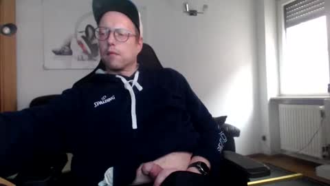 nursefan online show from December 2025 01:52:02 PM