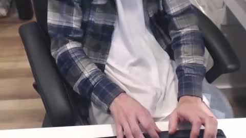 Snapshot of nwih2018 chatting on December 2025 05:52:02 PM nwih2018 online show from December 2025 05:52:02 PM