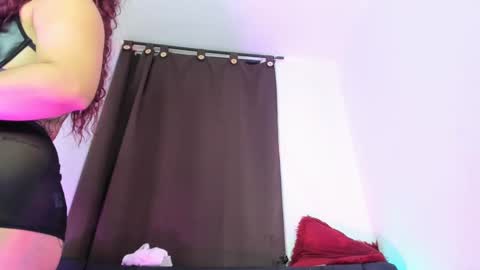 Nia online show from March 2025 05:43:02 AM