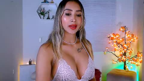 Nycole online show from December 2024 02:09:01 AM