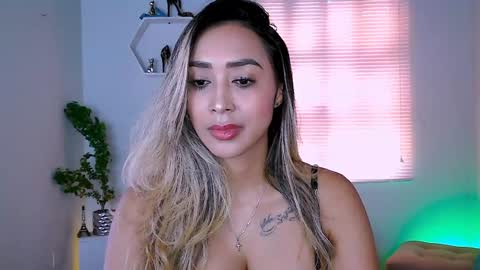 Nycole online show from January 2025 05:33:02 PM