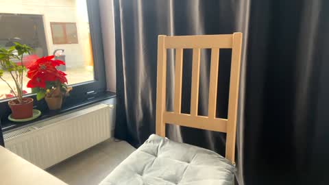 Nicol online show from October 2025 07:09:01 AM