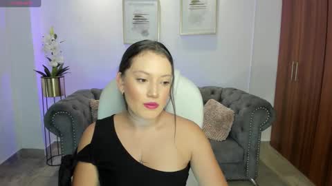 nylaa_rose online show from October 2025 06:48:01 PM