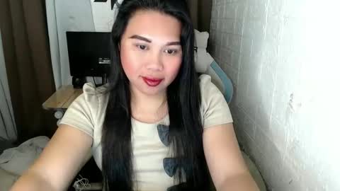 nylecummer online show from December 2024 04:43:02 PM