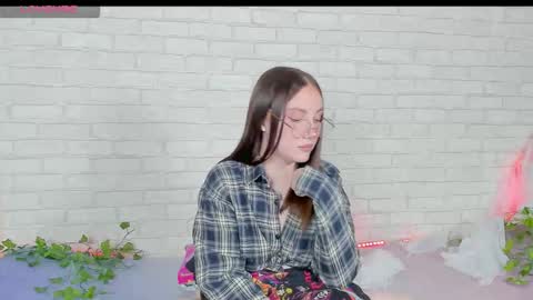 Kat online show from December 2025 05:17:01 PM