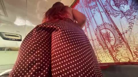 Creamy Grapefruit online show from October 2025 06:03:01 AM