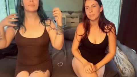 Creamy Grapefruit online show from October 2025 06:37:01 AM