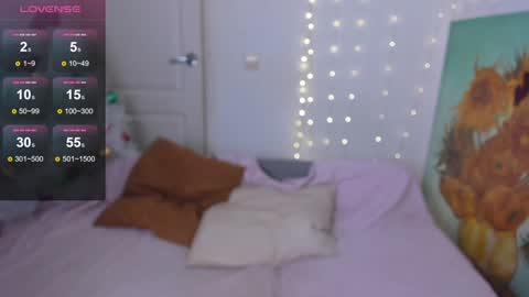 Snapshot of nymphobabee chatting on January 2025 07:41:01 AM crystal 3 online show from January 2025 07:41:01 AM