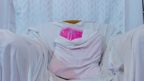 xionela gates online show from January 2025 10:23:02 AM