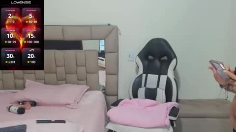 nyomi browm online show from February 2025 06:56:01 PM