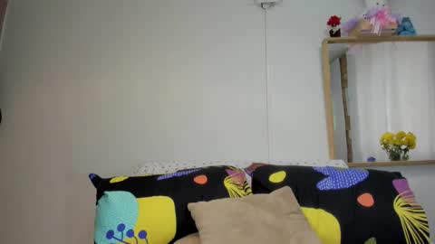 Laura nyu online show from October 2025 08:46:02 PM