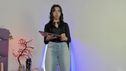   online show from December 2024 09:50:02 AM