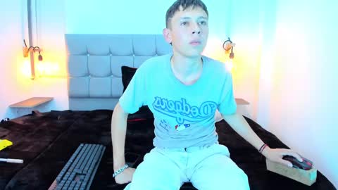 Lyam online show from December 2024 07:50:02 AM