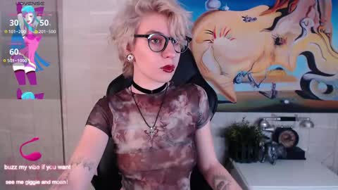 Snapshot of obedientt_ chatting on February 2025 05:16:01 AM Moonlight online show from February 2025 05:16:01 AM