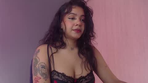 Snapshot of obeyval chatting on November 2025 04:14:02 PM Vale online show from November 2025 04:14:02 PM