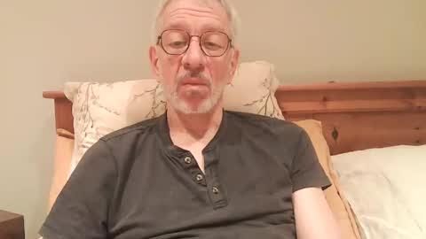 Snapshot of obliox175 chatting on December 2024 12:13:01 AM Obliox online show from December 2024 12:13:01 AM