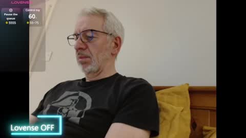 Snapshot of obliox175 chatting on January 2025 11:33:01 PM Obliox online show from January 2025 11:33:01 PM