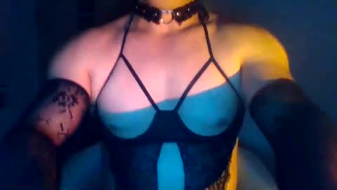 Snapshot of obscuraboy chatting on June 2026 12:19:01 AM Doxy online show from June 2026 12:19:01 AM