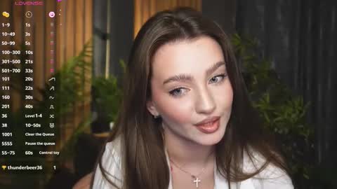 Kristina online show from November 2025 09:03:01 PM