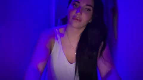 A L A R A  online show from October 2025 02:31:02 AM