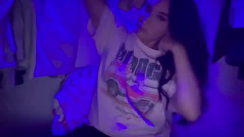 A L A R A  online show from November 2025 03:34:01 AM