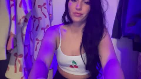 A L A R A  online show from November 2025 04:01:02 AM