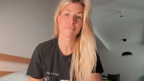 ocicatcat online show from April 2026 10:10:01 AM