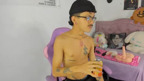 Cris online show from May 2026 01:44:02 AM