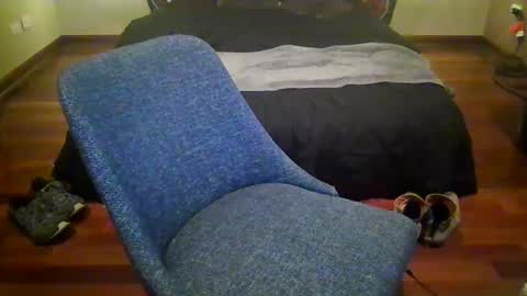 Snapshot of octobersky1993 chatting on December 2024 11:43:02 AM Sky online show from December 2024 11:43:02 AM