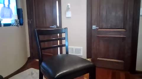 Snapshot of octobersky1993 chatting on December 2024 04:10:01 PM Sky online show from December 2024 04:10:01 PM