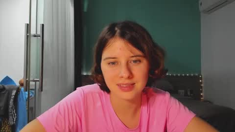 Evie online show from December 2024 04:11:02 PM