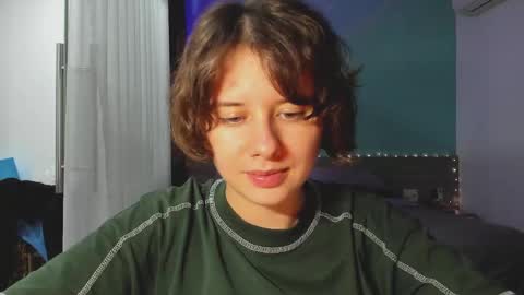 Evie online show from January 2025 03:47:01 PM