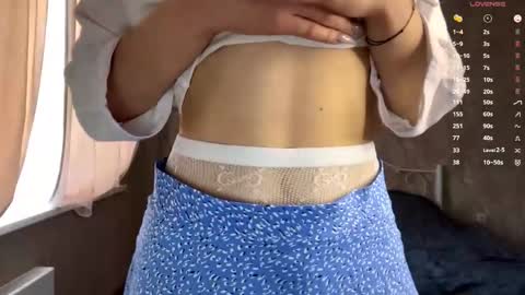 Mia online show from September 2025 07:08:01 AM