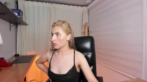 Ana  online show from February 2026 10:33:02 AM