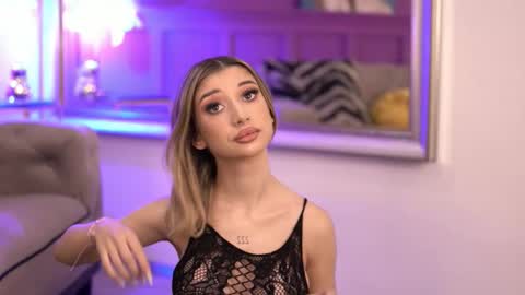 Odette online show from October 2025 05:07:02 AM